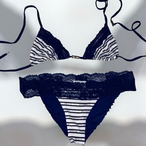 Beach bunny lace bikini with gold detailing (Rare)